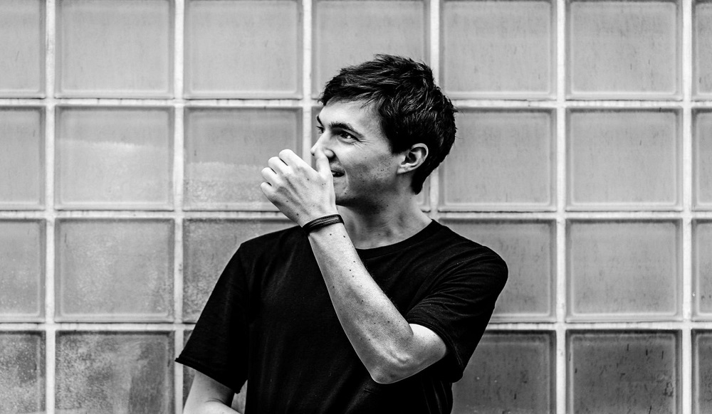Ben UFO 1000x582